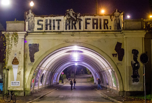 shit-art-fair